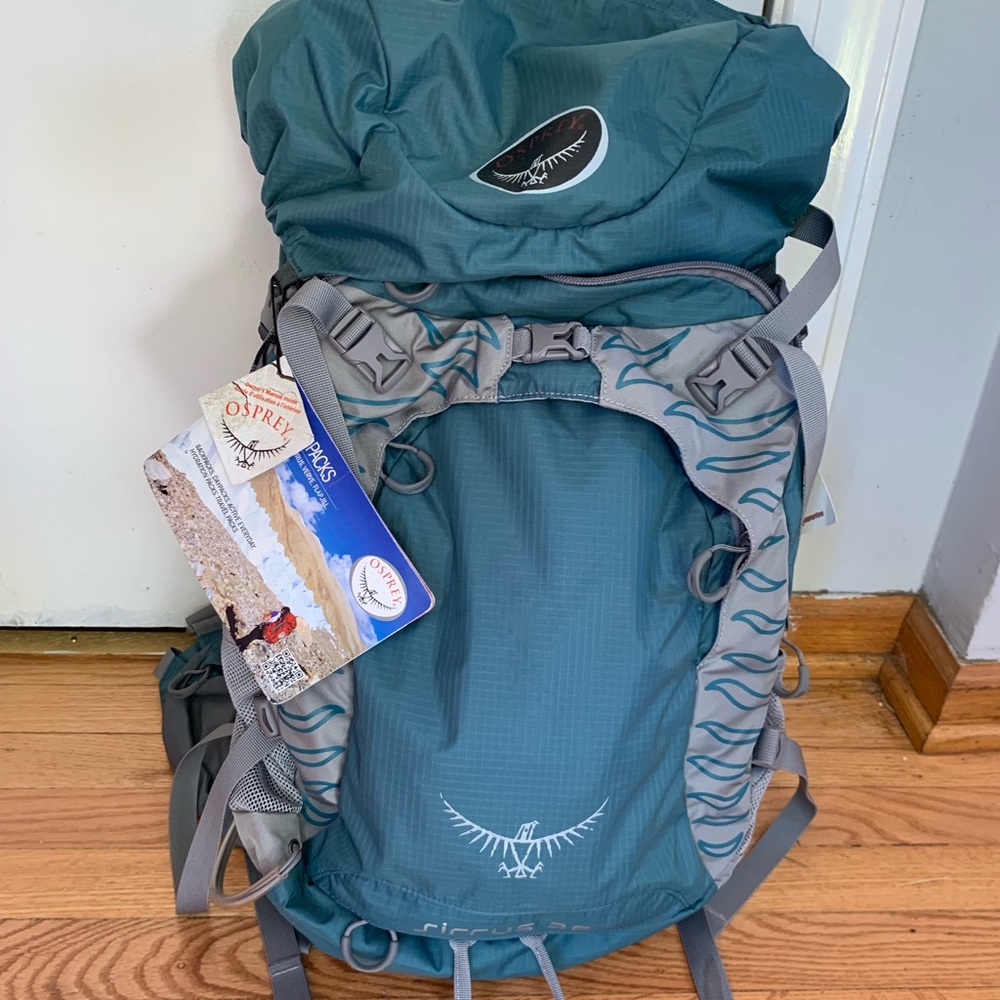 Osprey backpack NWT 36 color Sirrus